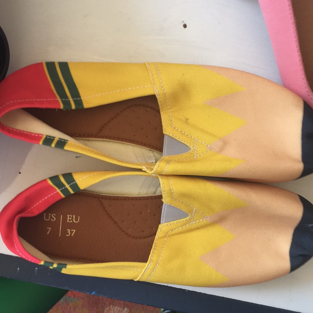 Pencil shoe